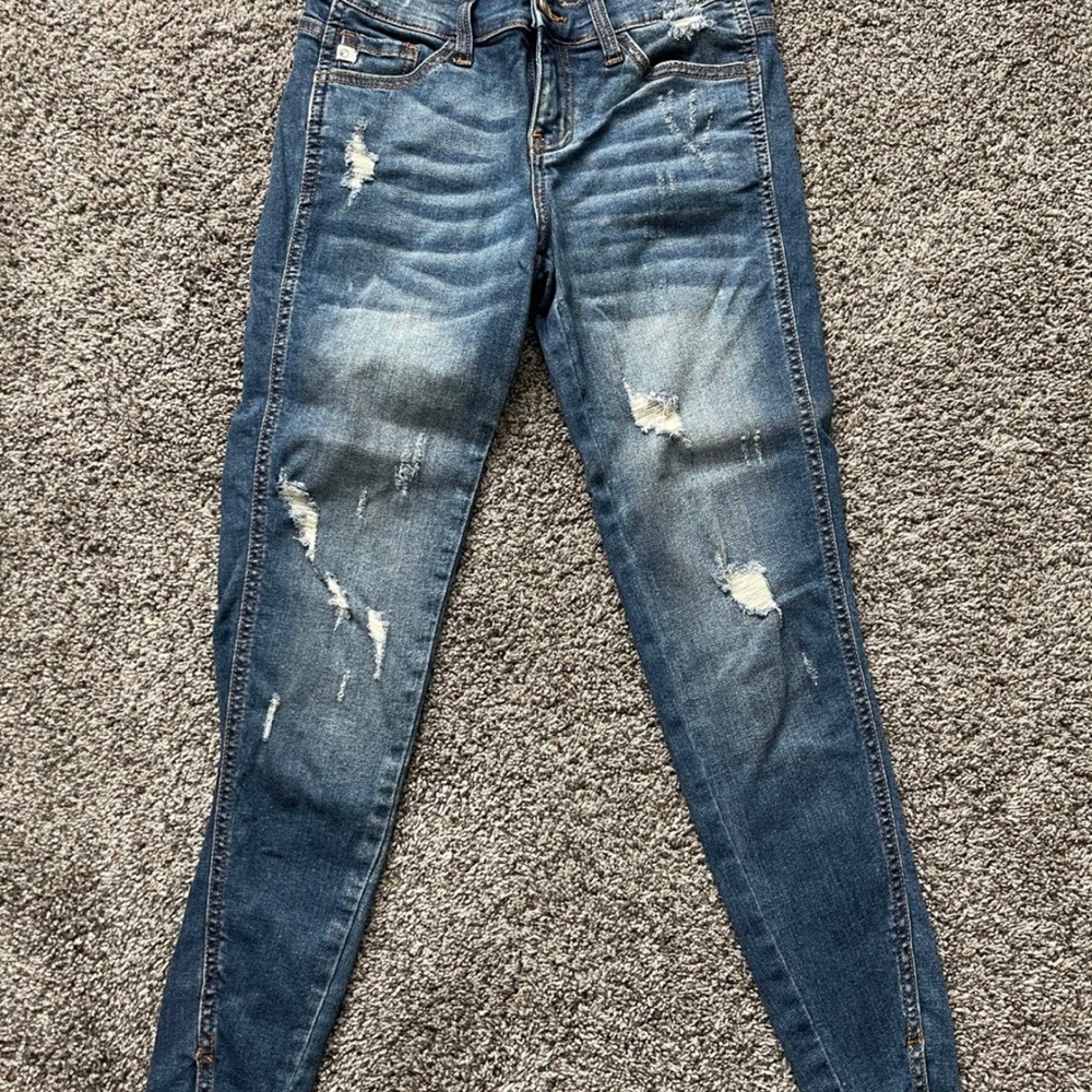 KanCan Distressed Blue Jeans for Women size 25